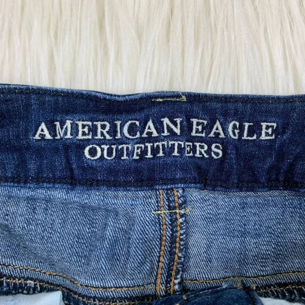 American Eagle Stretch Distressed Denim Cut-Off Raw Hem Shorts Women's Size 4